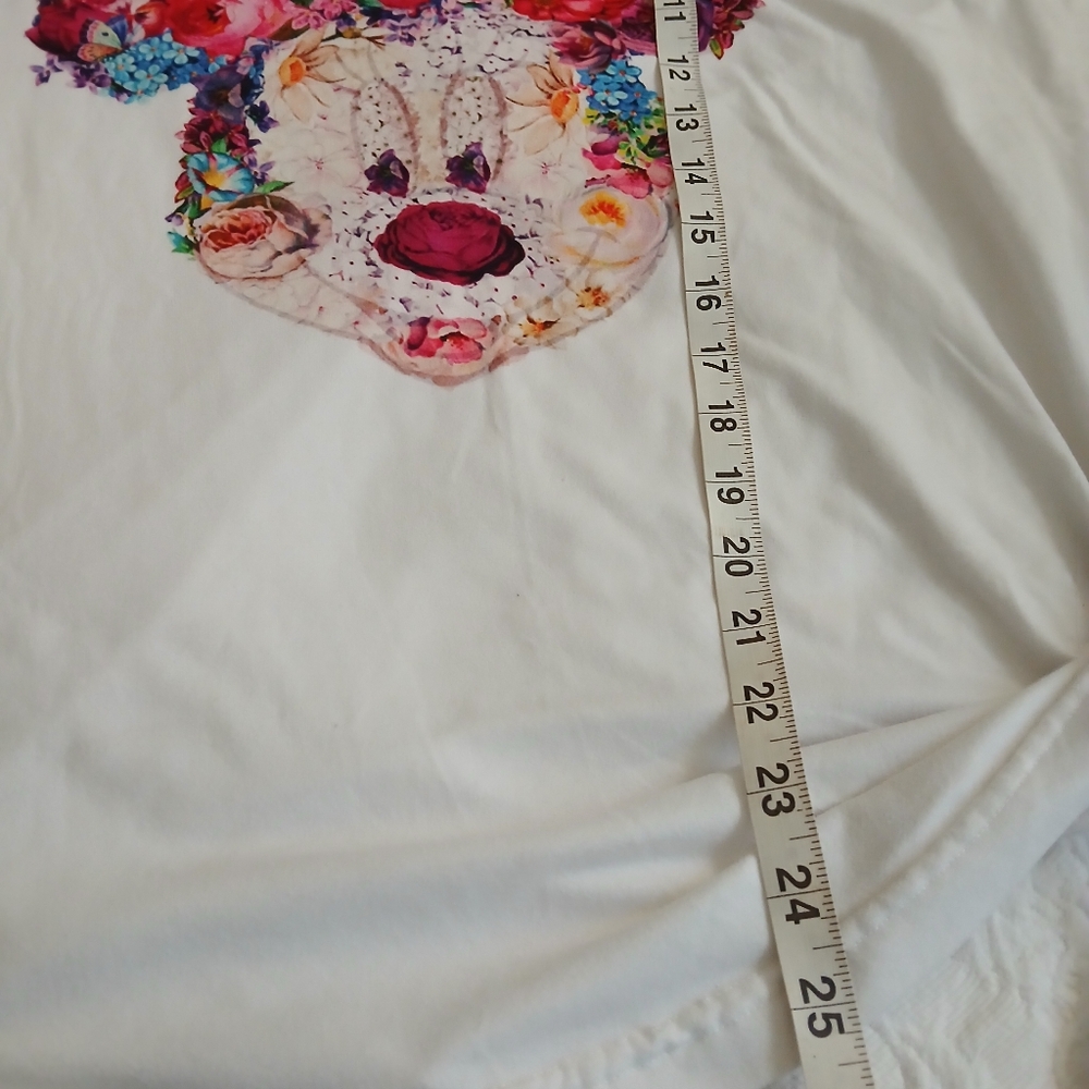 DISNEY MINNIE MOUSE ARTSY FLORAL PRINT WOMANS TEE - Picture 6 of 9